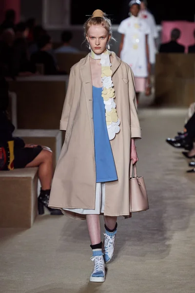 Look 42